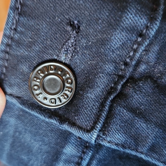 Torrid Bombshell Flare Super Soft Blue Jeans Size 14R - Picture 14 of 16